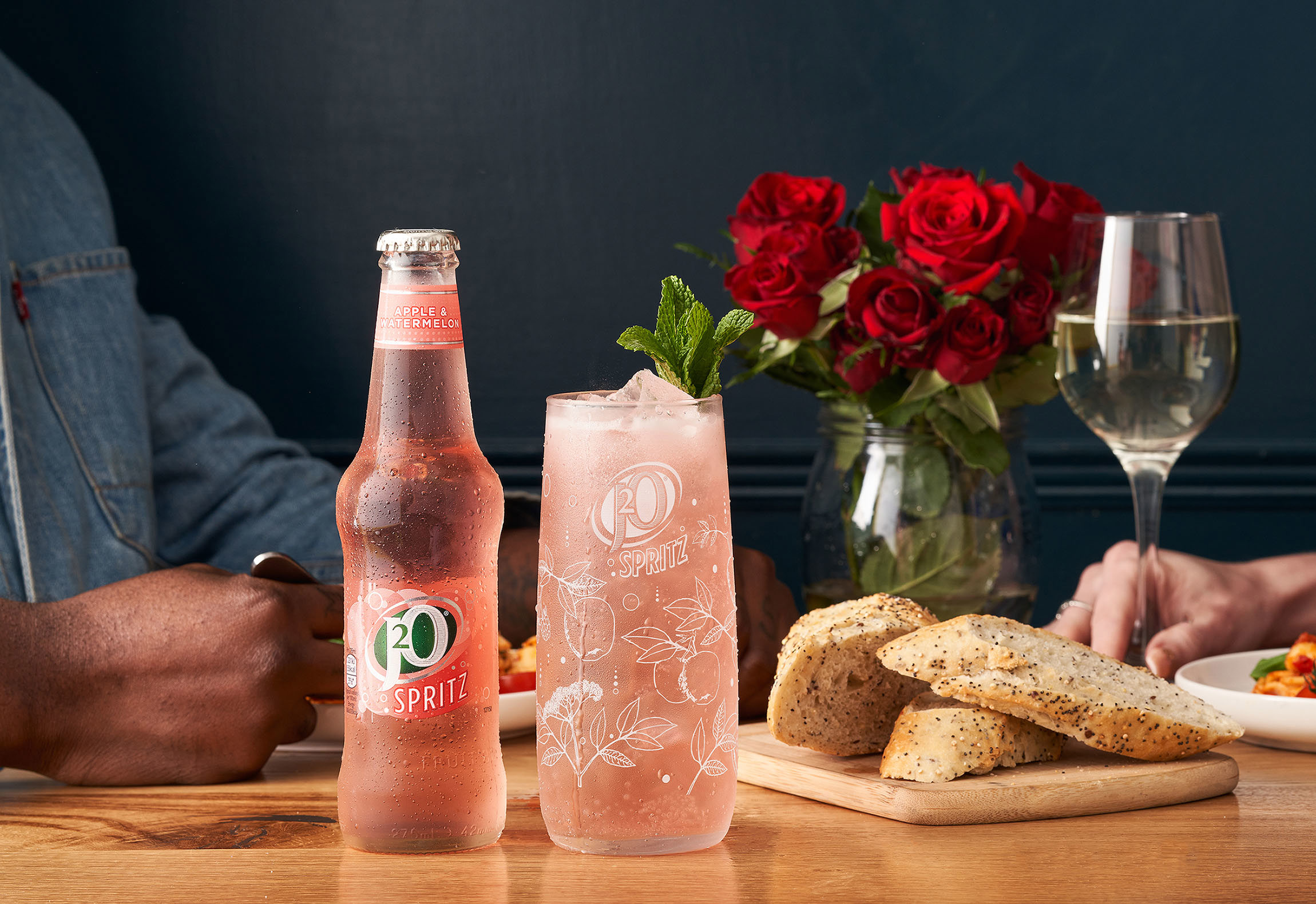 Soft drinks key to unlocking growth in foodservice, as food to go